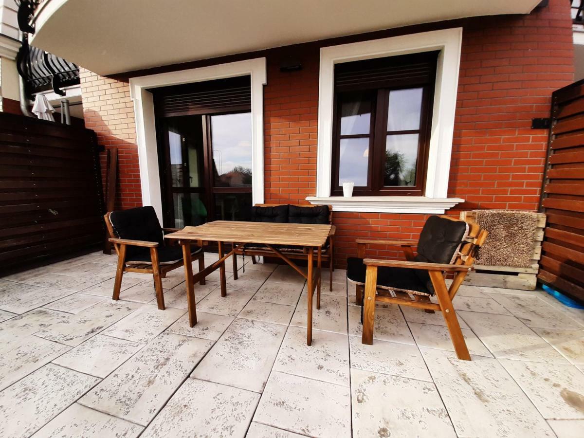 Apartamenty Lubin - Kamieniczka W Centrum Bagian luar foto